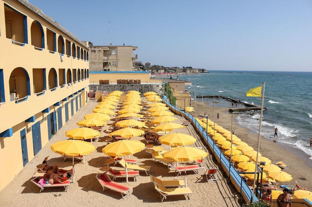 Grand Hotel Dei Cesari Dependance Anzio Exterior photo